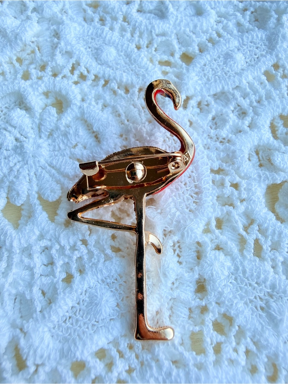 Flamingo Brooch Pin with Red and Cream Enamel - Picture 4 of 6